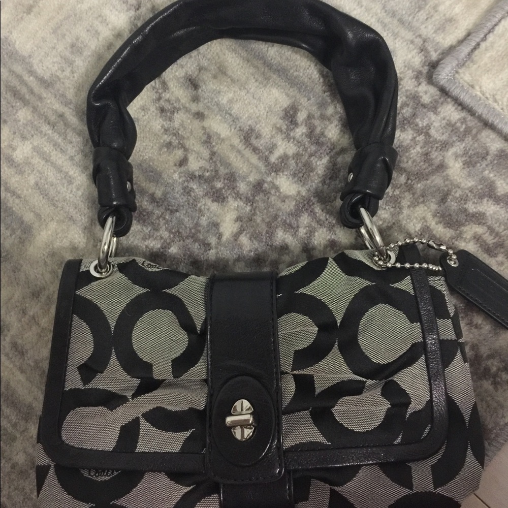 Coach classic purse lightly used